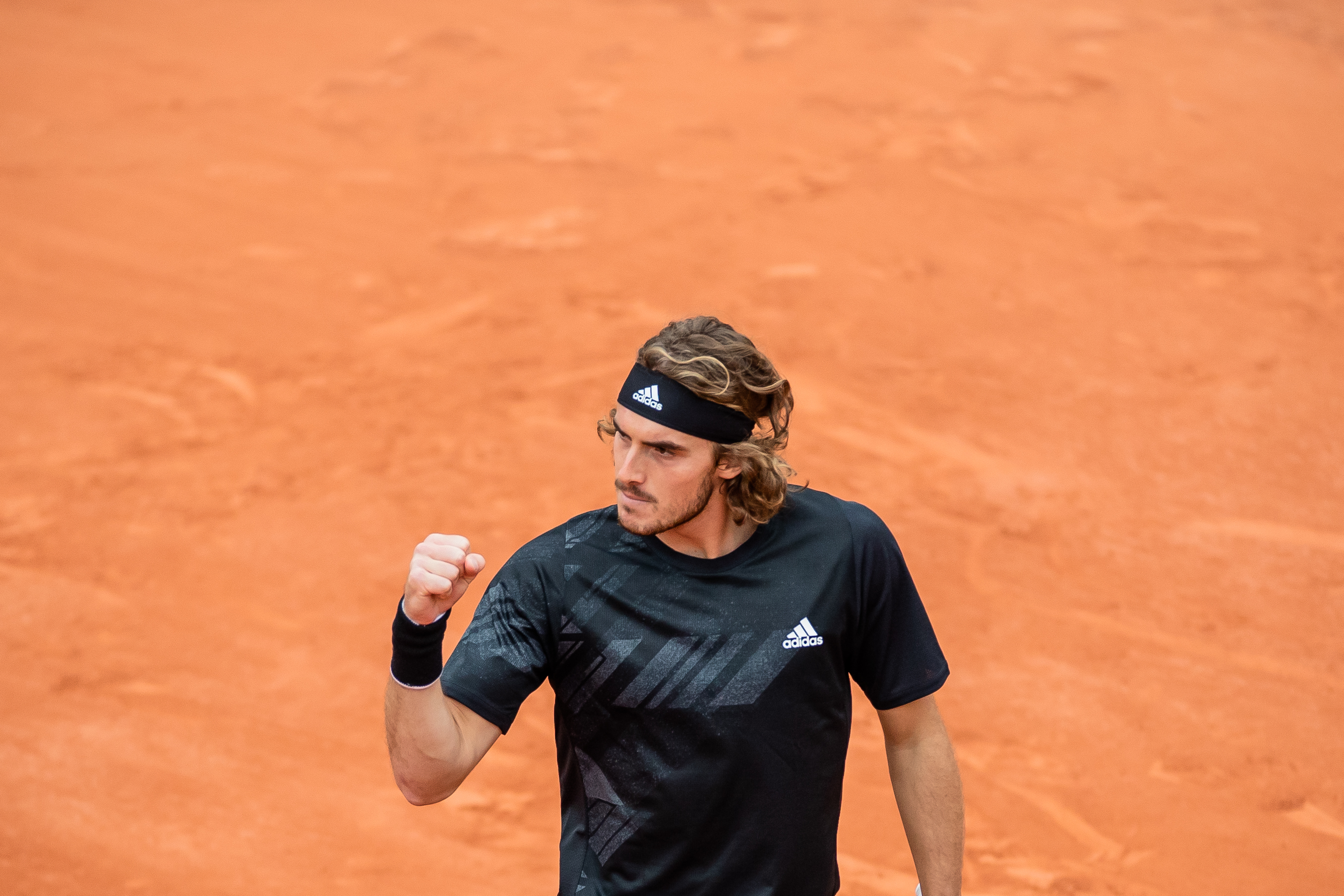 九游娱乐入口-法国网球队完胜美国网球队，西西帕斯高光表现