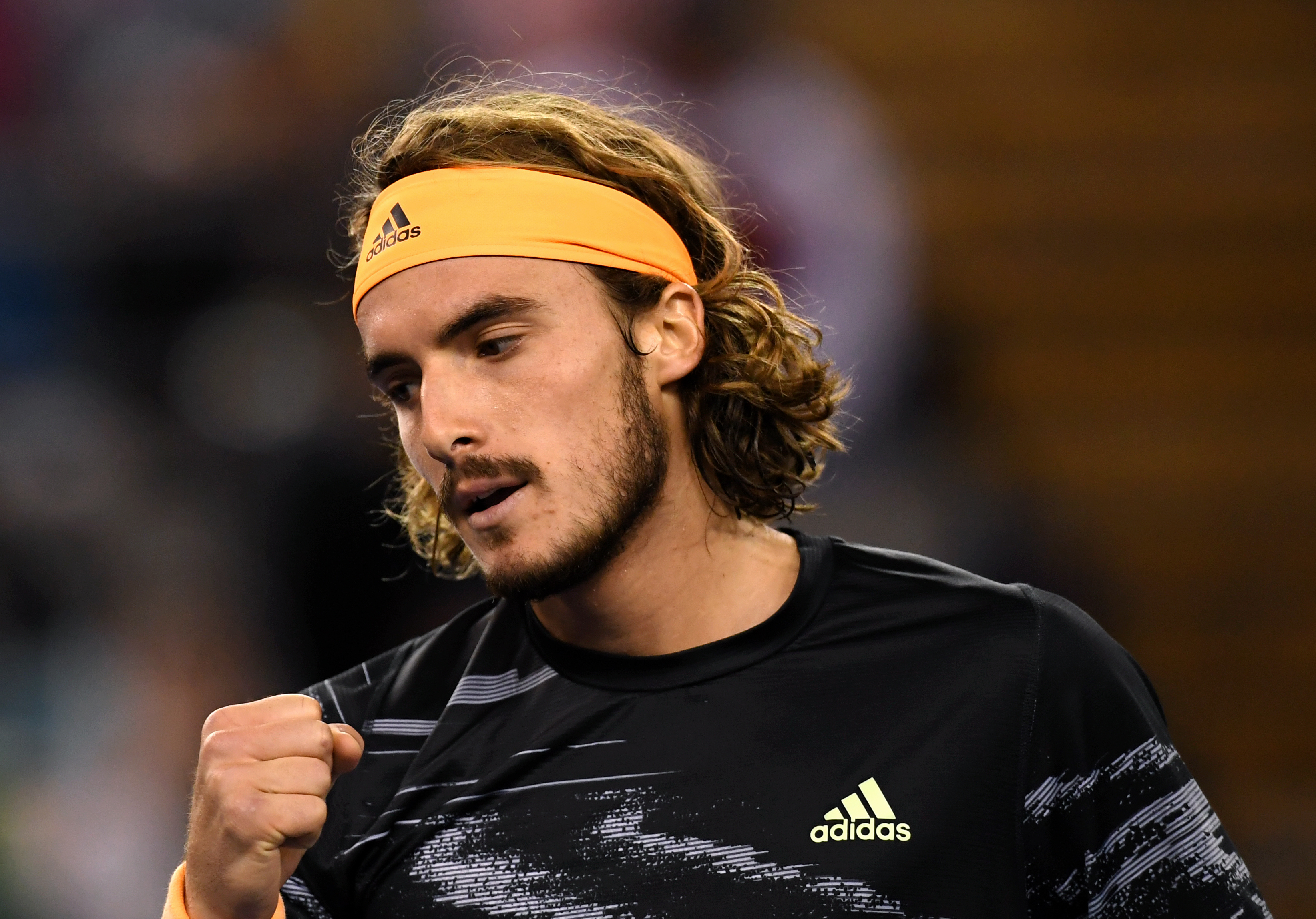 世界网球队碾压英国网球队，西西帕斯高光表现的简单介绍