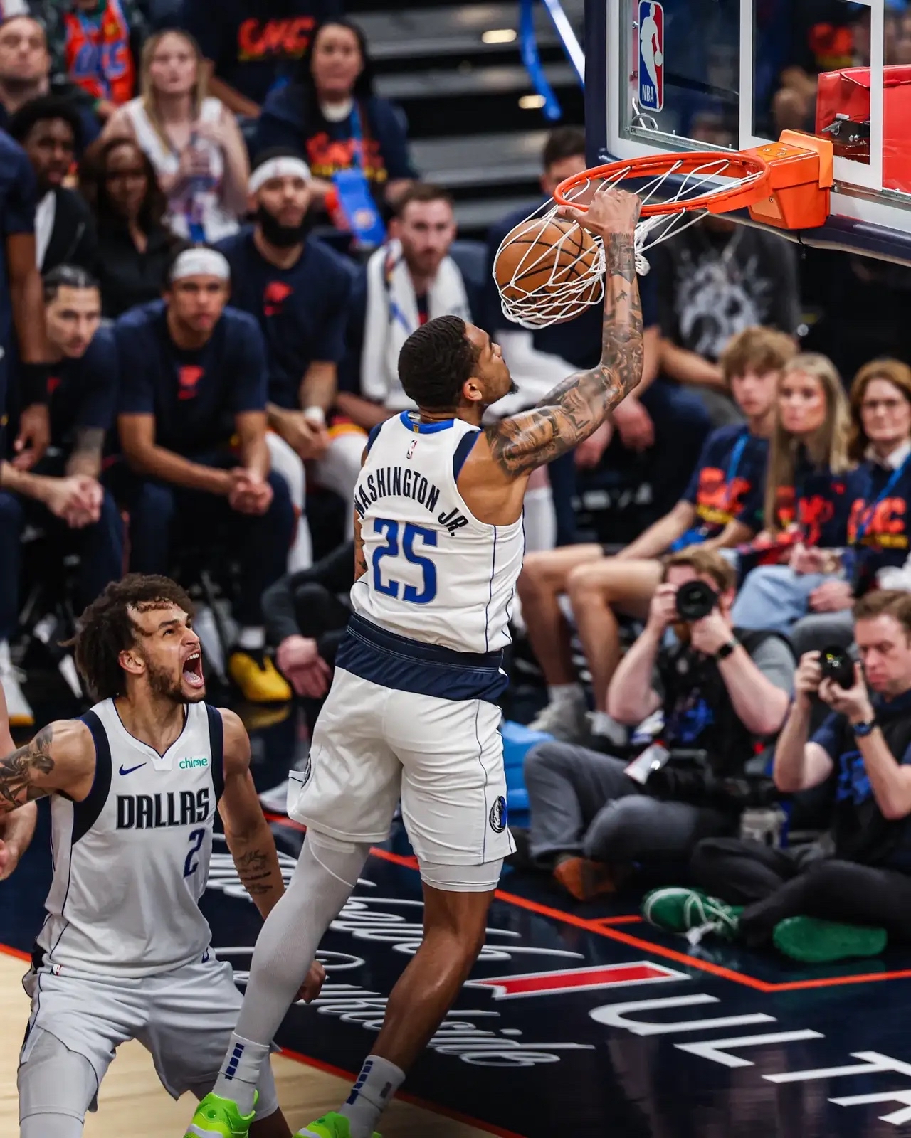 九游娱乐官方-包含独行侠表现出色，全队发挥出色取得胜利的词条