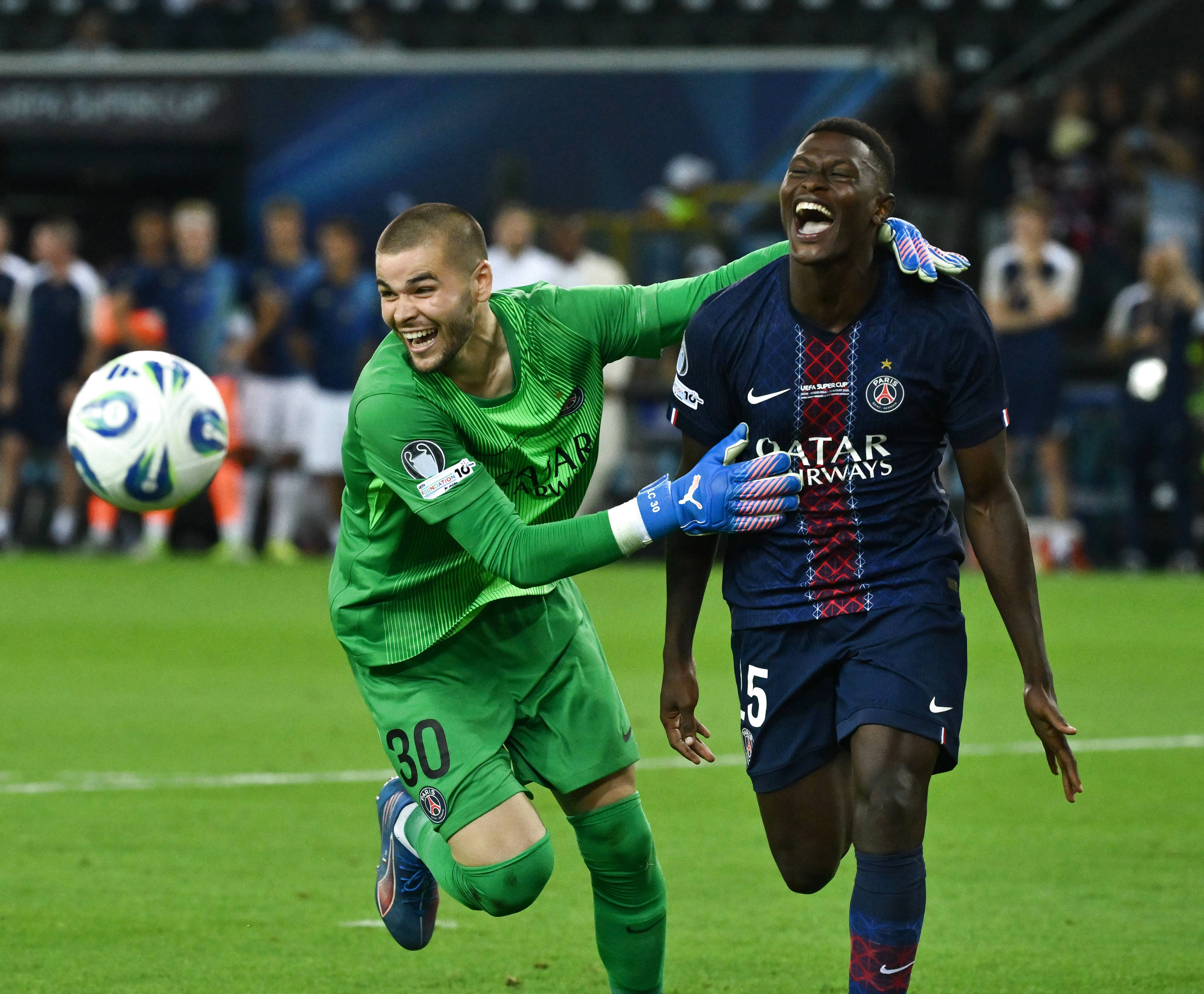 九游体育-欧洲足坛热度不减，夺冠之路赛季依旧激烈