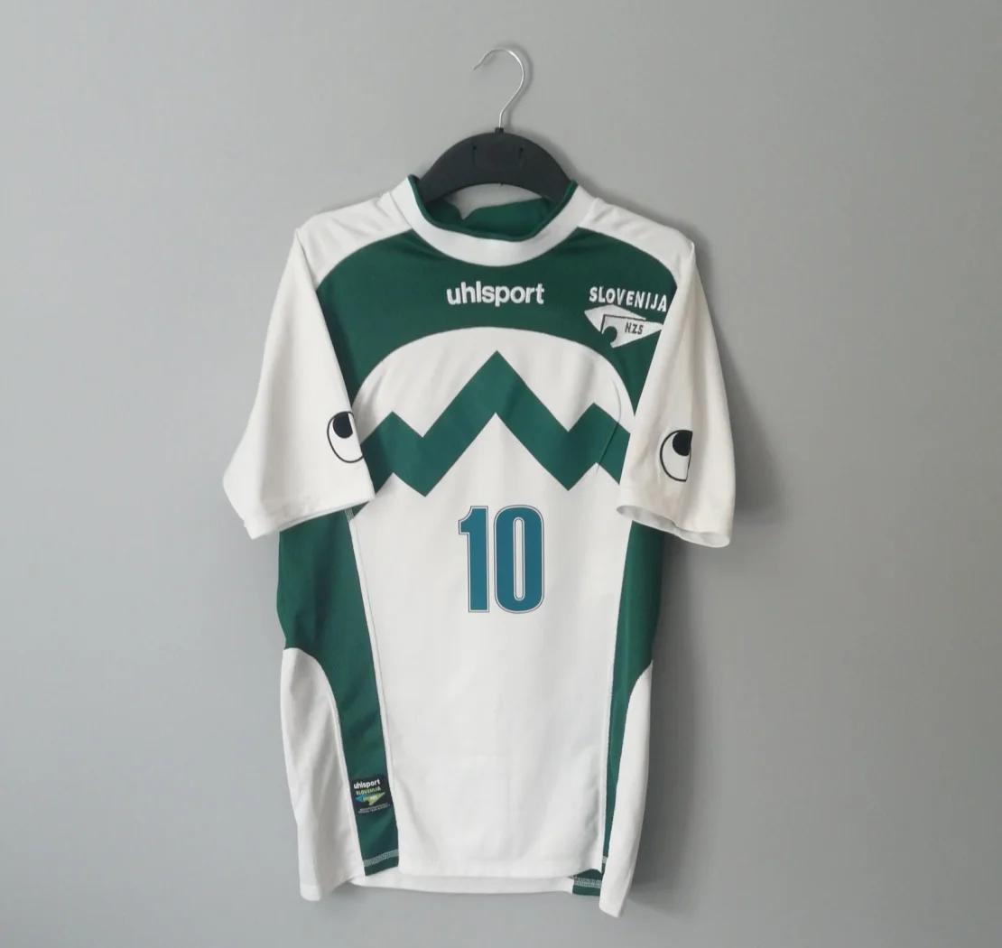 包含斯洛文尼亚队欧预赛表现抢眼的词条