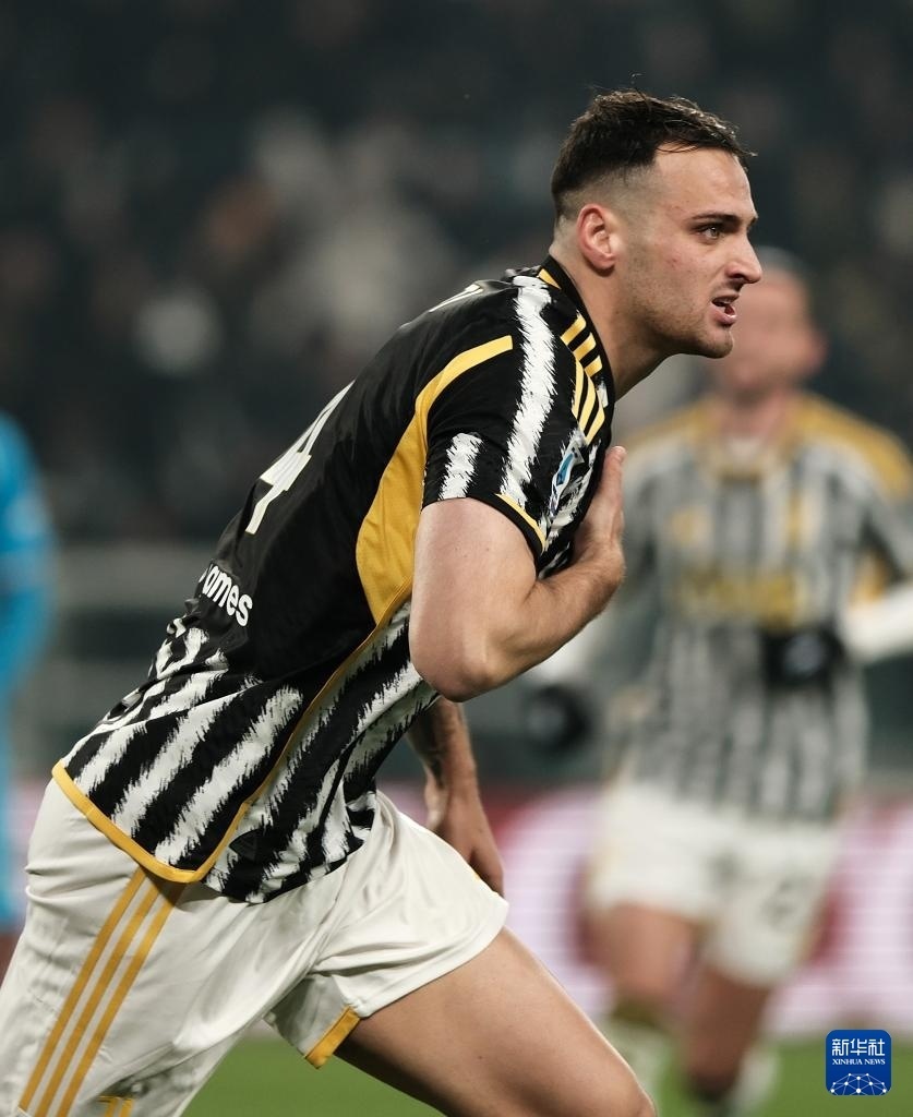 尤文图斯客场惨负那不勒斯,遭遇联赛两连败 尤文图斯客场惨负那不勒斯,遭遇联赛两连败