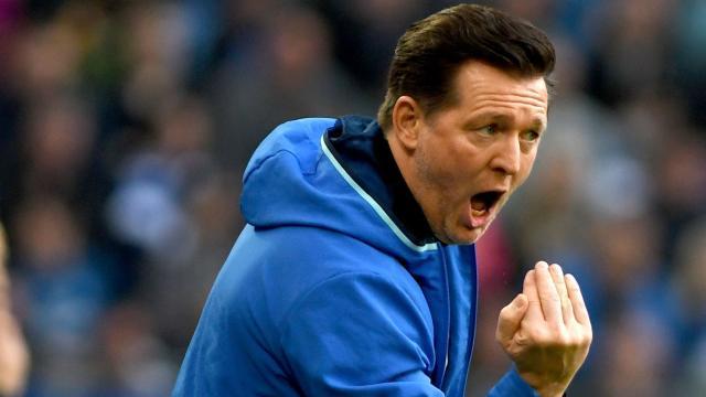 包含科隆遭遇四连败，保级形势岌岌可危的词条