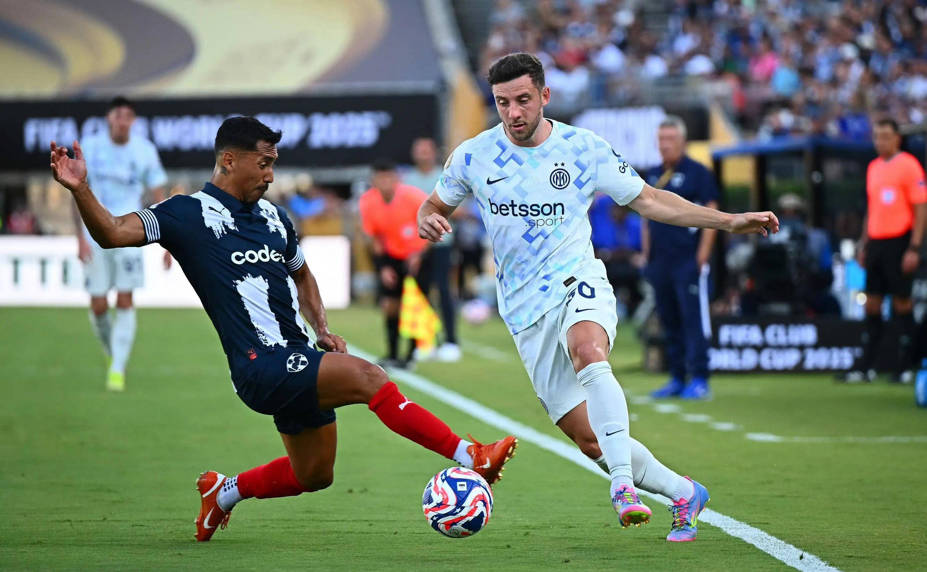 九游娱乐-国际米兰客场不敌对手，遭遇颓势