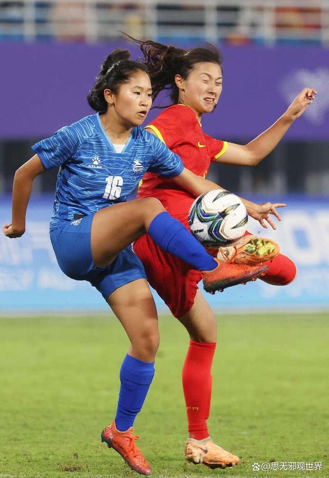 中国女足球员在国际赛场上大放异彩