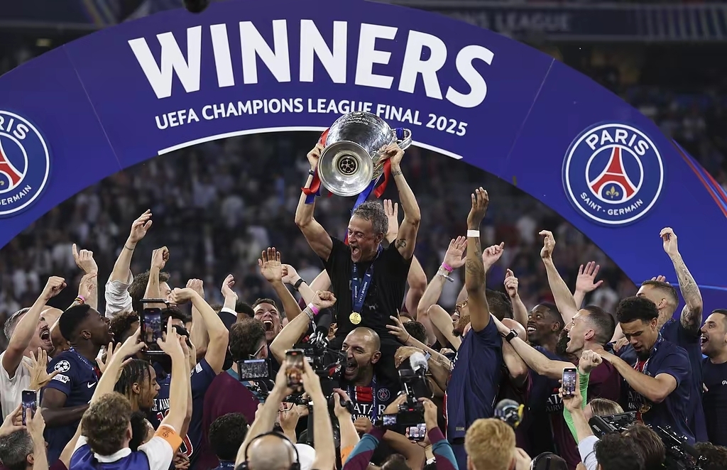 巴黎圣日耳曼豪取客场分,继续领跑法甲的简单介绍 巴黎圣日耳曼豪取客场分,继续领跑法甲的简单介绍