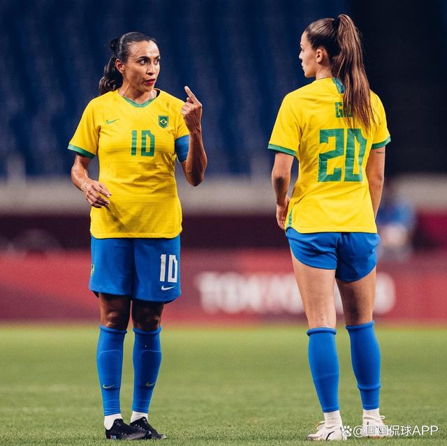 九游体育-法国女足队长领衔，带领球队征战国际赛