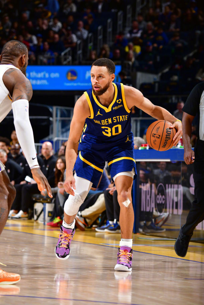 九游娱乐app下载-猛龙鏖战国王，库里惊艳四座的简单介绍