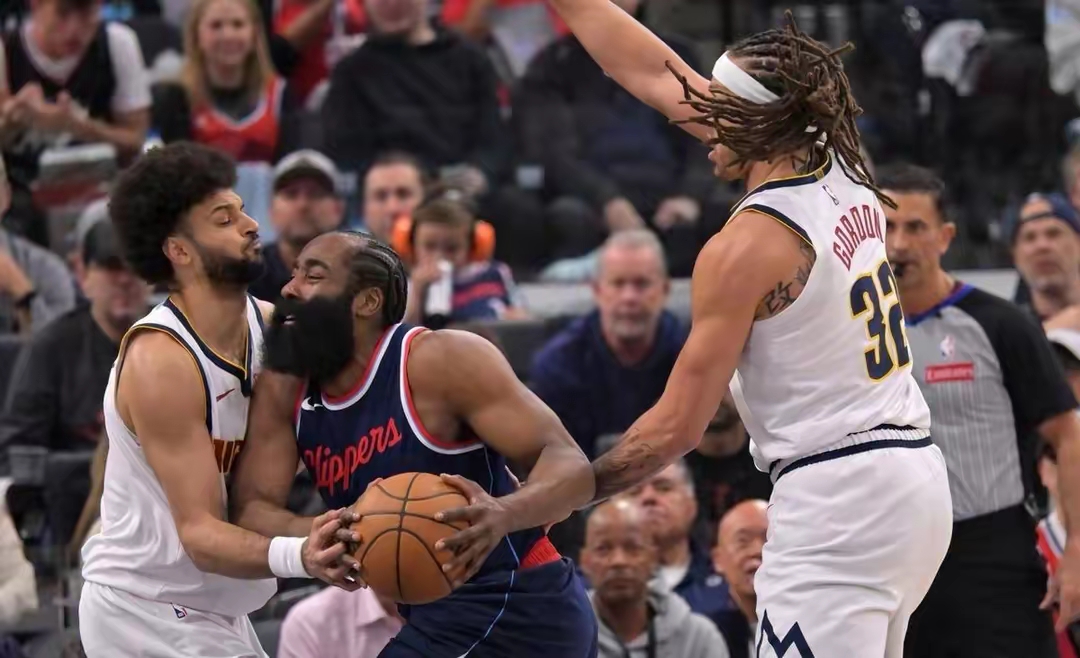 快船鏖战掘金,福克斯带队取胜 快船鏖战掘金,福克斯带队取胜