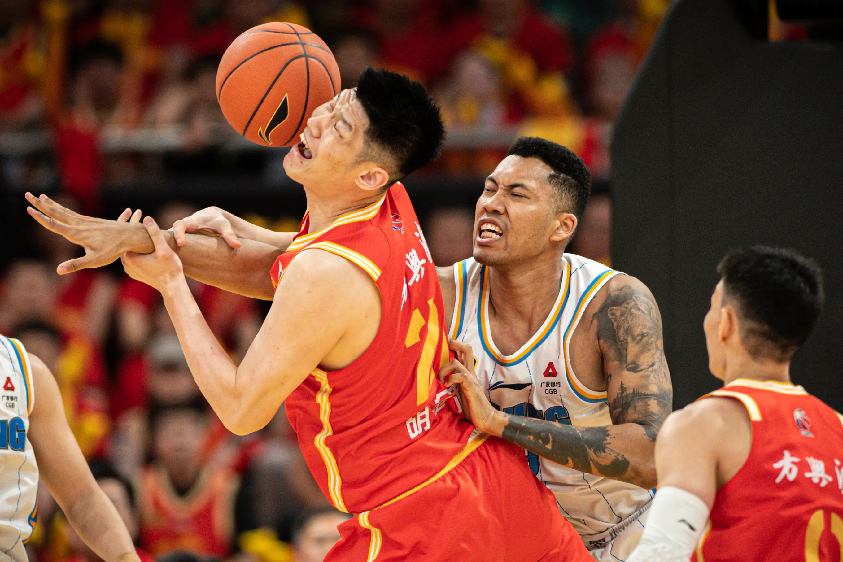 九游体育-国王鏖战北京队，浓眉哥高光表现的简单介绍