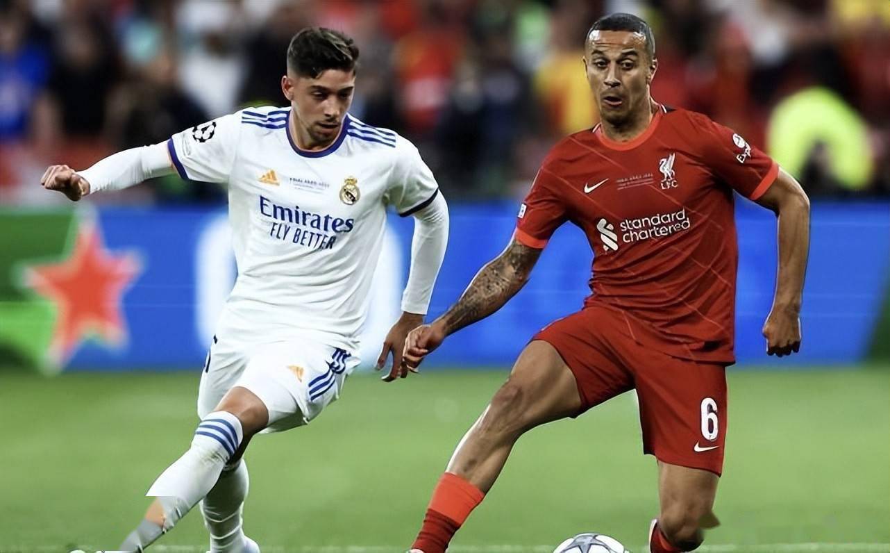 关于勒沃库森轻取瑞典，本泽马刷新纪录的信息