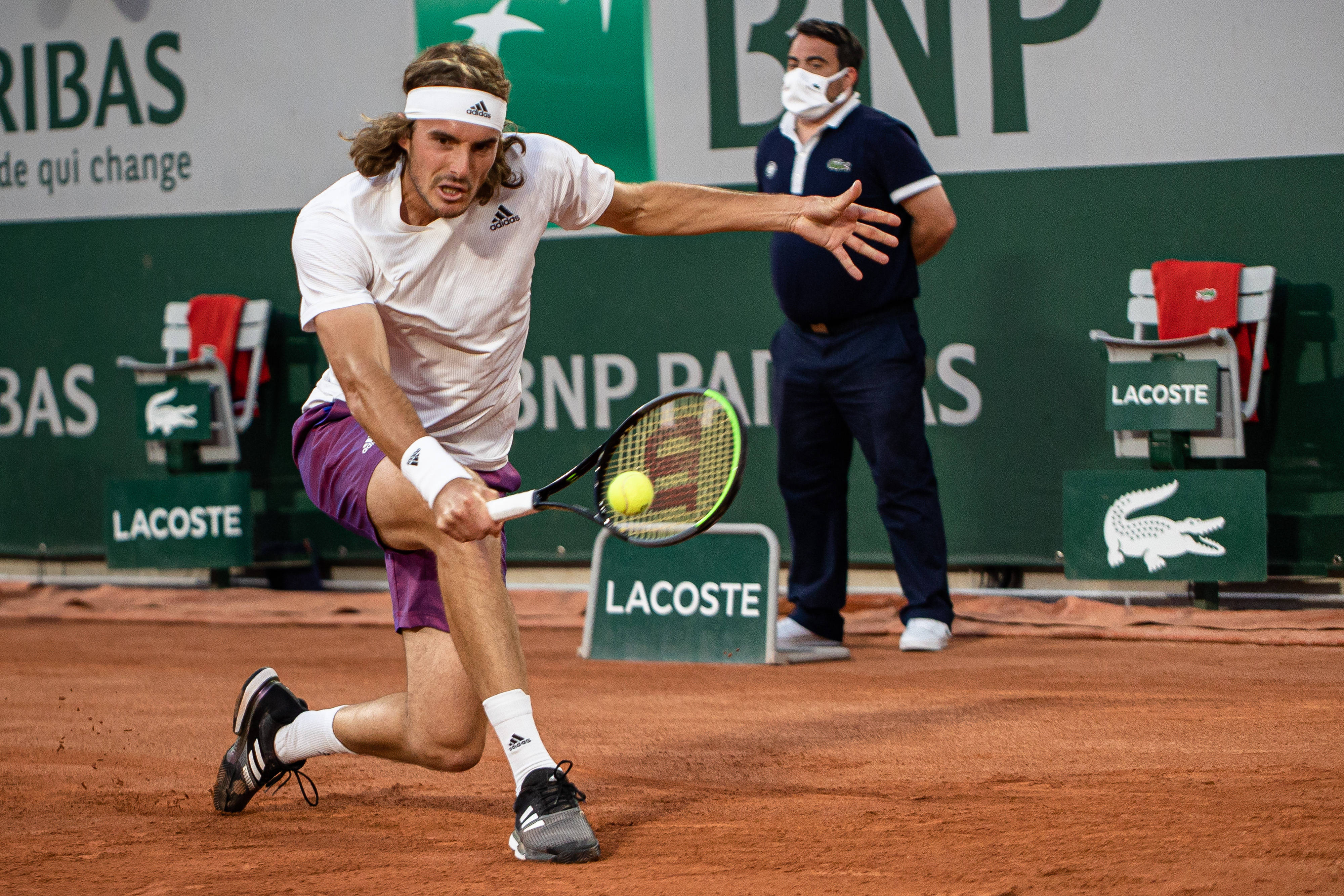 九游体育直播-法网险胜联合杯，西西帕斯点燃赛场