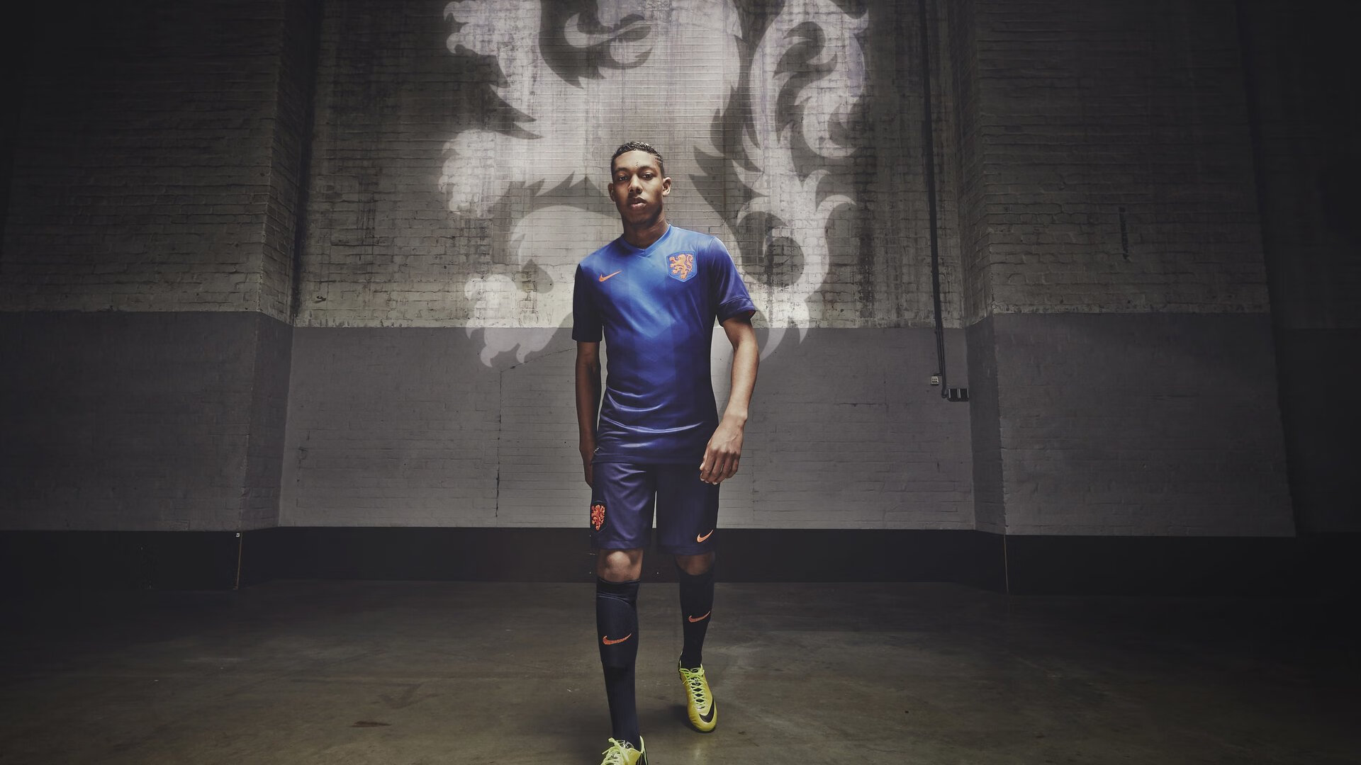 骑士冲垮快船，范弗利特完成里程碑